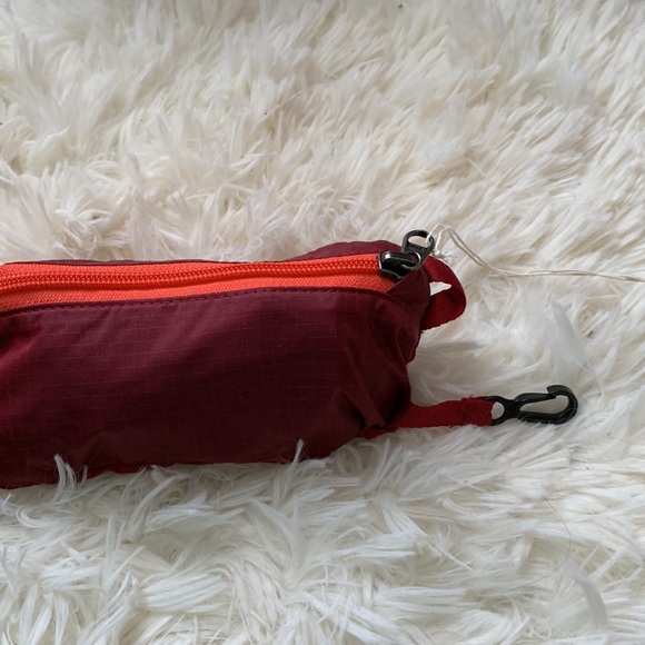 Patagonia Ultralight Black Hole® Mini Hip Pack - Picture 16 of 17